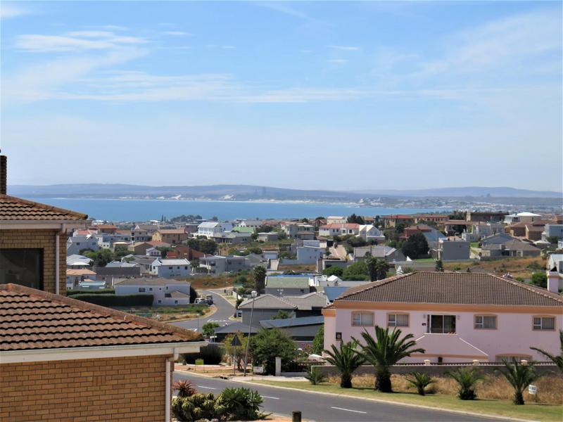 5 Bedroom Property for Sale in Myburgh Park Western Cape